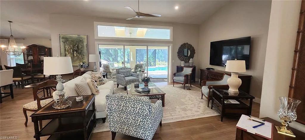 3 bed, 2.0 bath, 1881 sqft, $12,000 — Photo 4