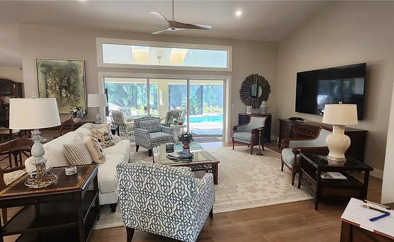 5549 Foxhunt Way — Photo 4