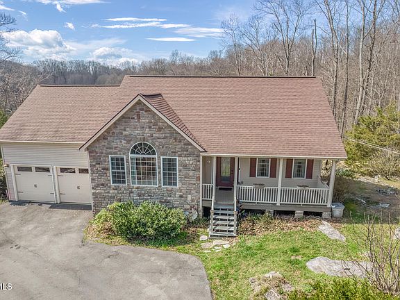 3rd image of 107 Asher Ct