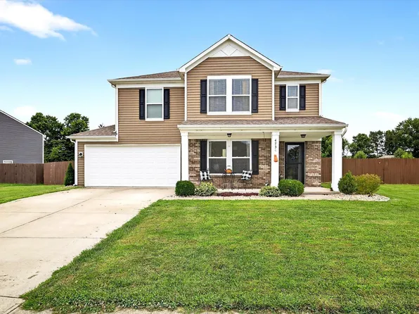 4734 W Hidden Meadow Dr, Bloomington, IN 47404