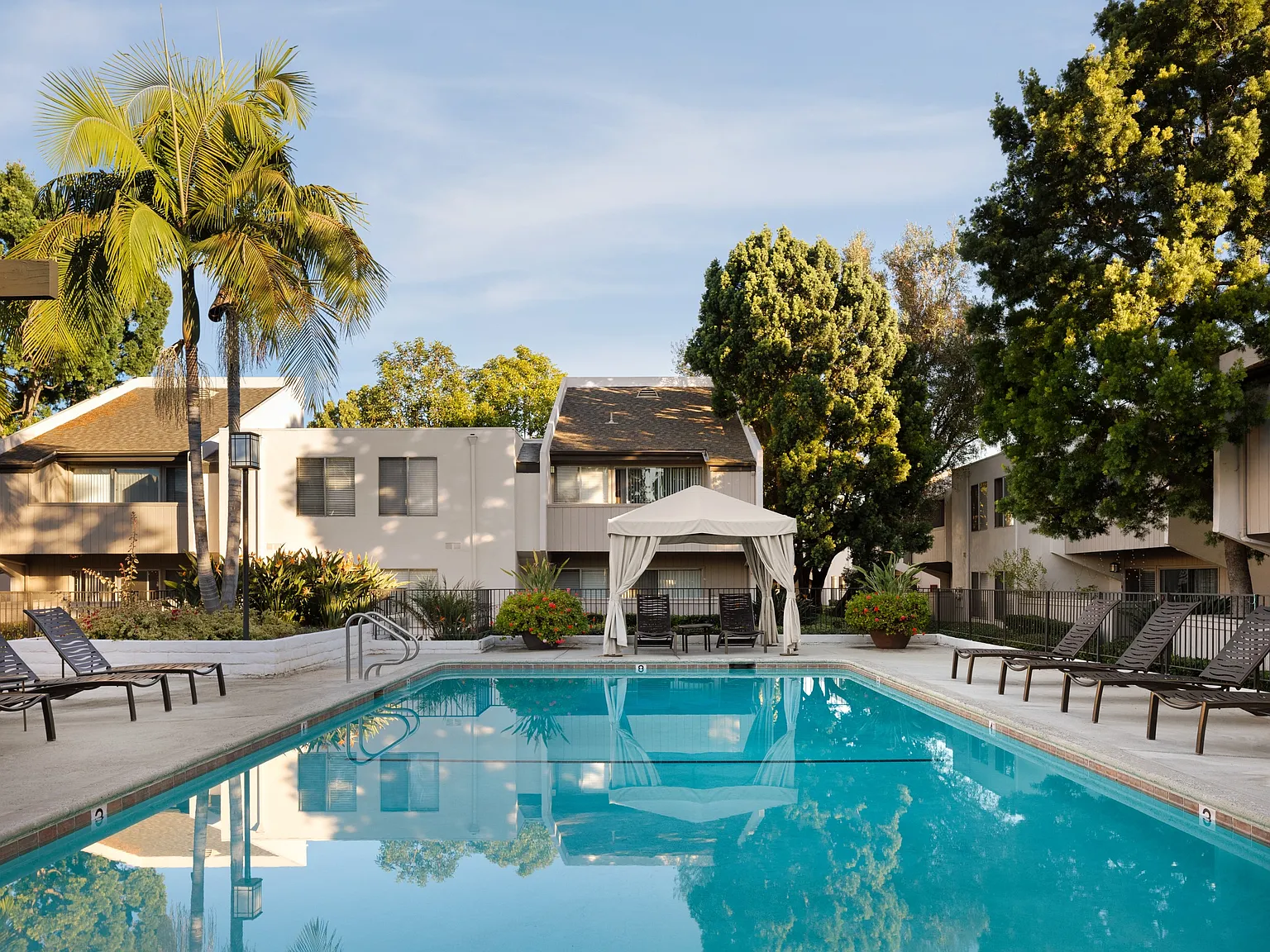 Cerritos — Photo 3