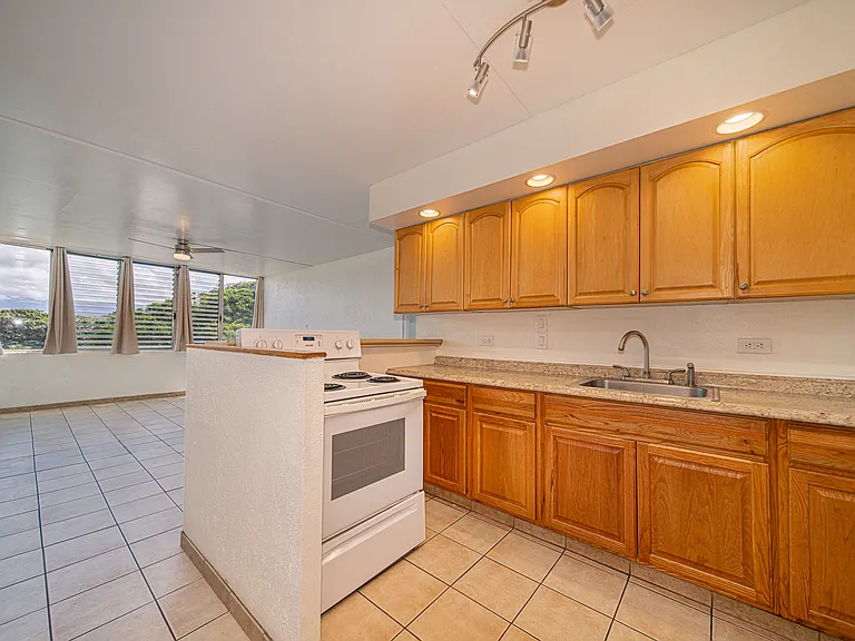 111 Kahului Beach Rd #D413 — Photo 1