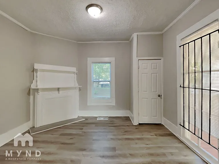 117 Thayer Ave SE — Photo 5