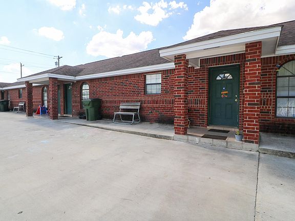 2nd image of 1104 Carla St