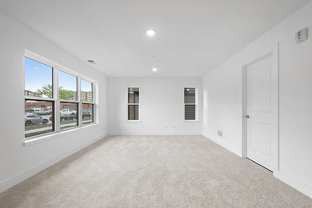 8375 Mulberry Ave — Photo 15