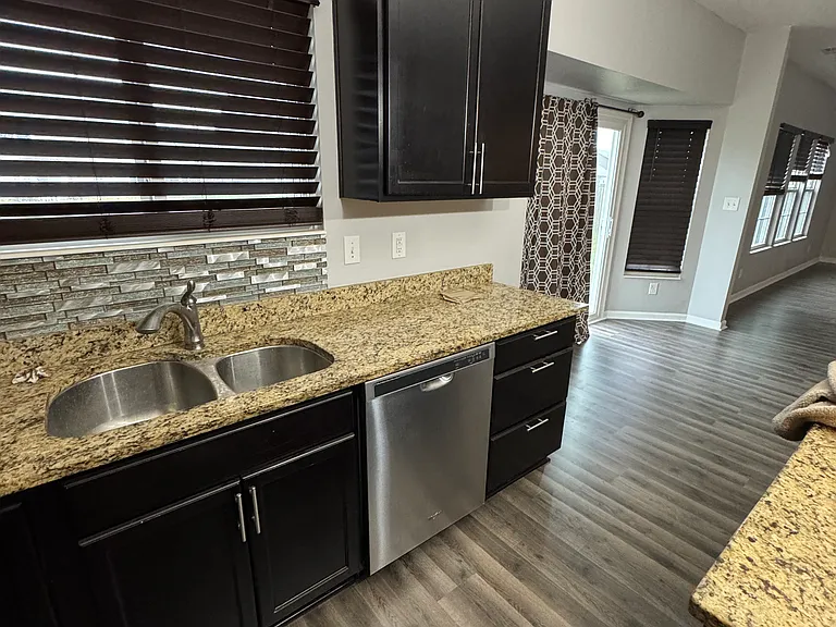 2553 Twinleaf Dr — Photo 24