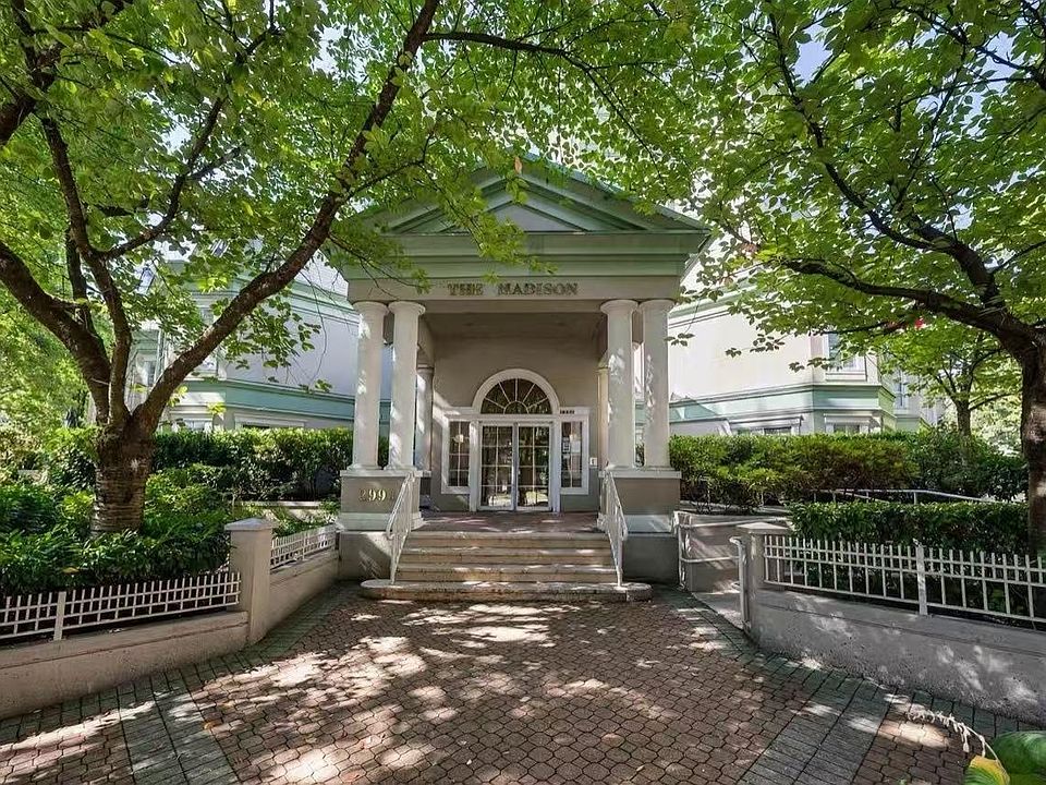 1st image of 2990 Princess Cres #111