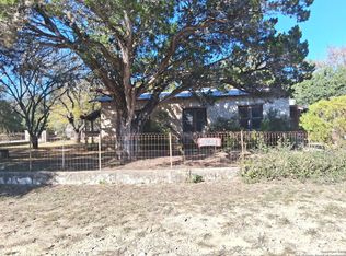 10484 Park Road 37, Lakehills, TX 78063