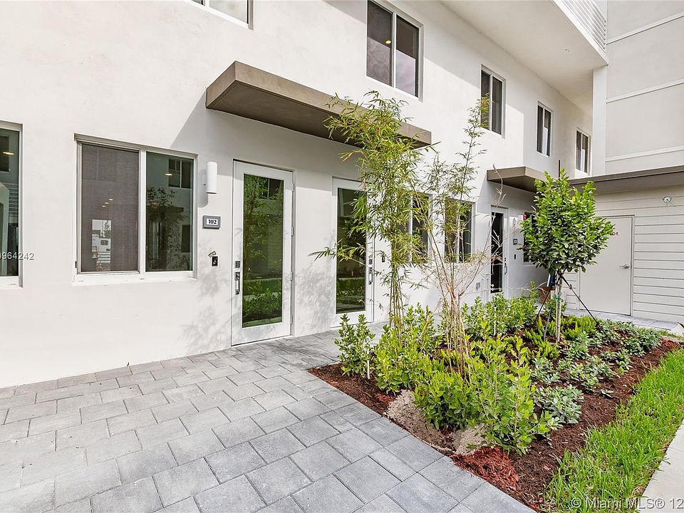1st image of 10222 NW 64th Way APT 107