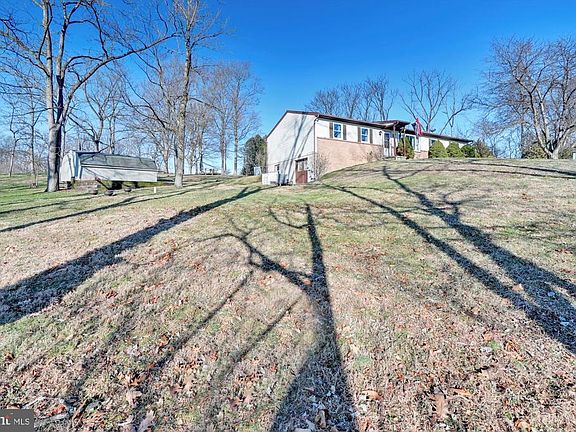 2nd image of 114 Pearl Rd