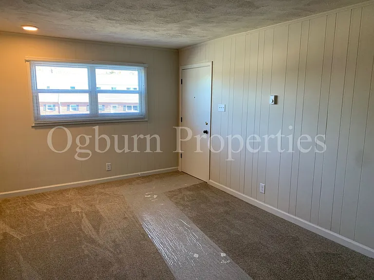 605013 - 221 MAYBERRY AVENUE — Photo 10
