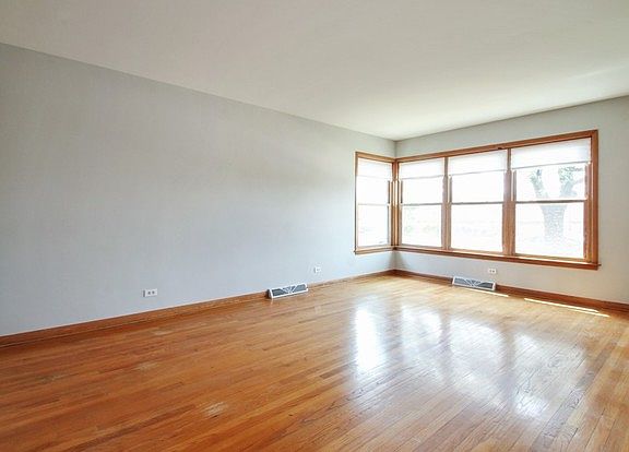 2nd image of 7340 W Bryn Mawr Ave