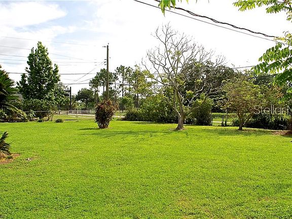5th image of 5131 Lake Miriam Cir