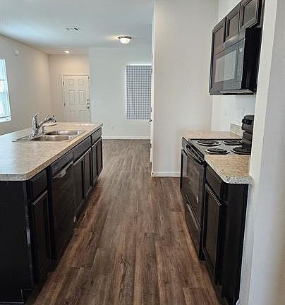 3rd image of 141 Shiro Dr