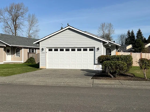 10329 60th Ave NE — Photo 3