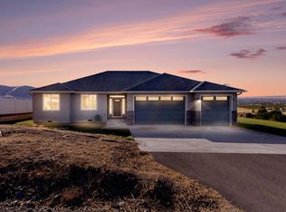 28104 N Pear Dr, Benton City, WA 99320