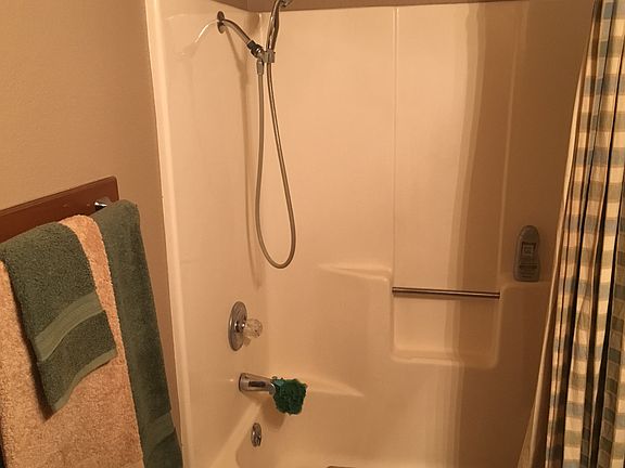 5th image of 1001 Ivy Dr