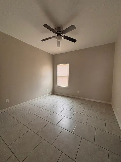 2002 Garden Ridge Drive - 4 — Photo 3