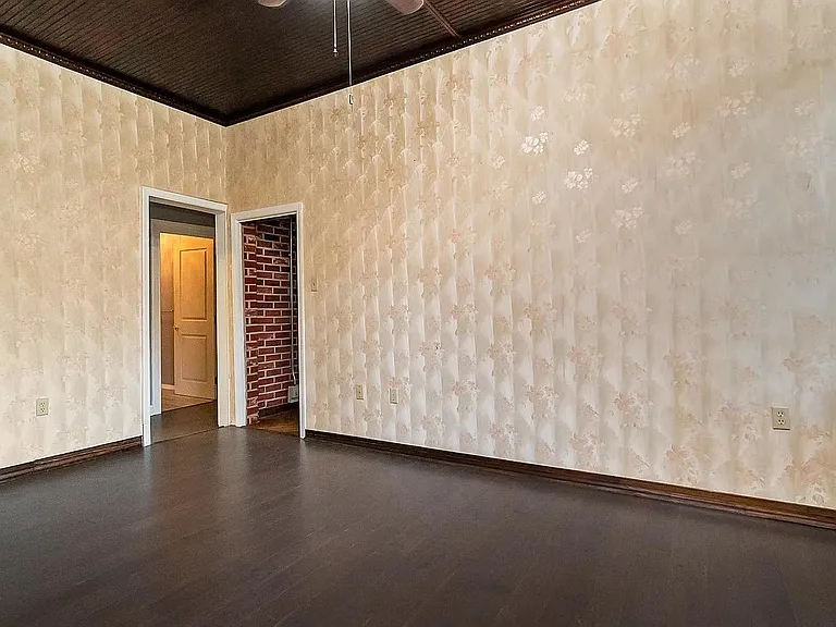 230 W Main St #2 — Photo 6