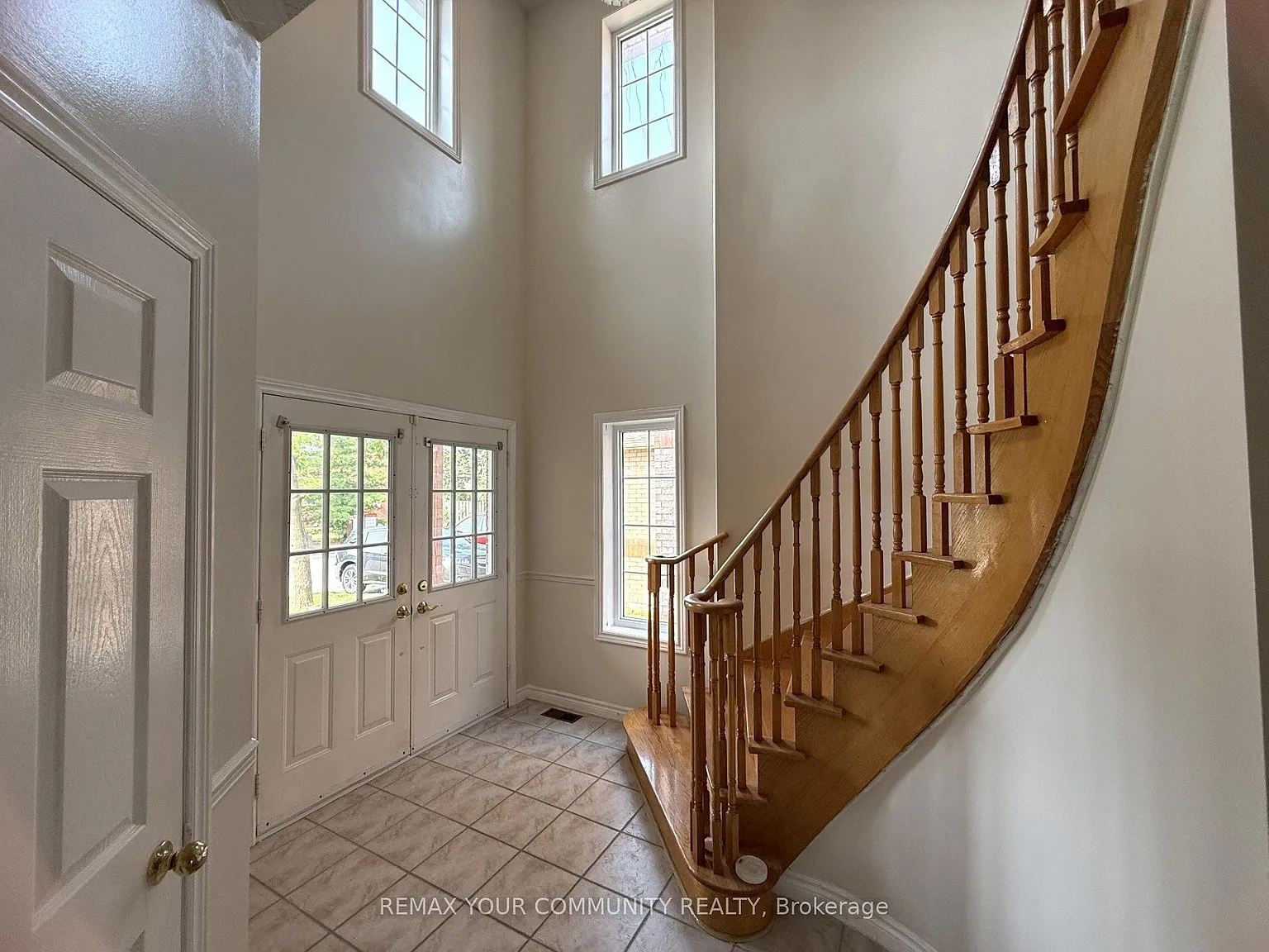 4 bed, $3,800 — Photo 2