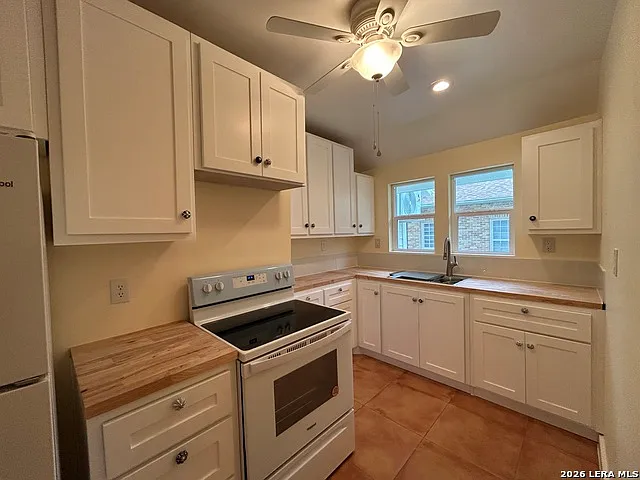 2 bed, 1.5 bath, 1000 sqft, $1,399 — Photo 4