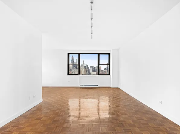 201 East 17th Street image 10 of 13