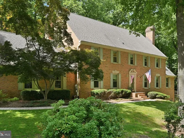 26 Belleview Dr, Severna Park, MD 21146