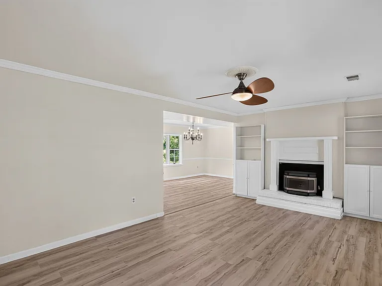 3758 Tarrington Pl — Photo 4