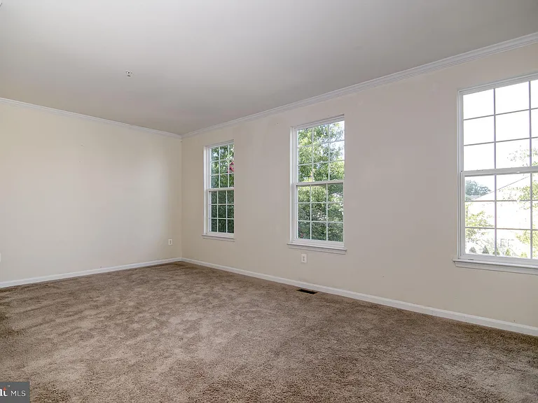 3401 Eagle Ridge Dr — Photo 6
