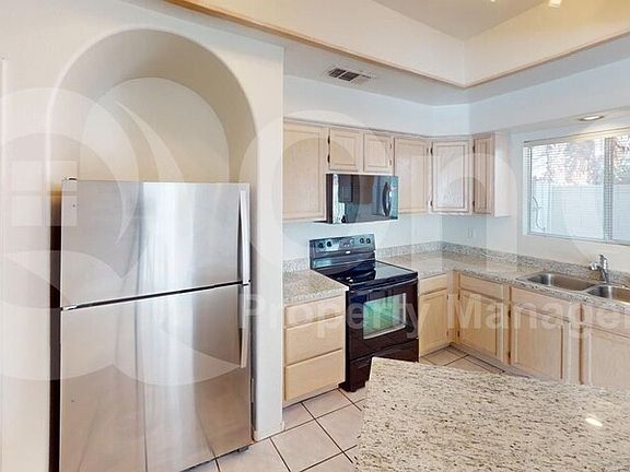 3rd image of 4813 E Hazel Dr Unit 2