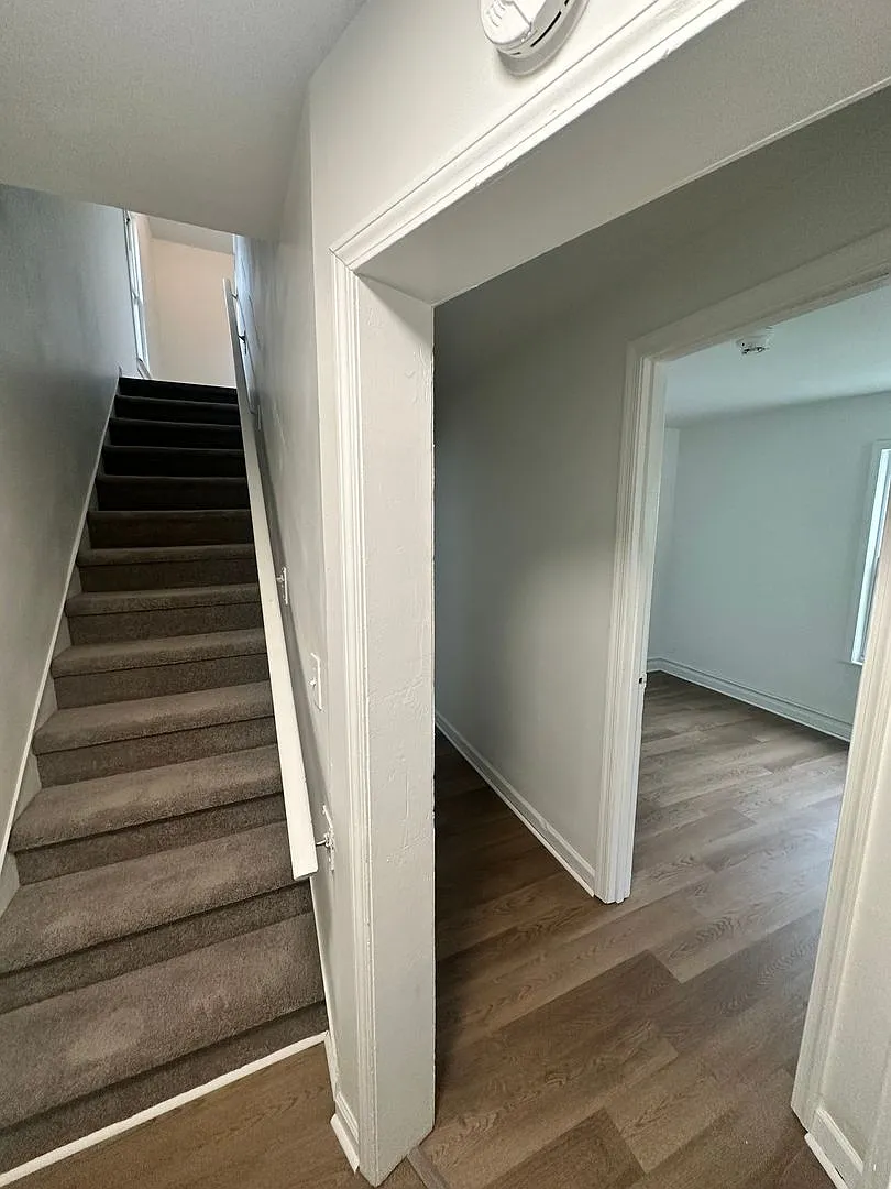 Single Family Home — Photo 3