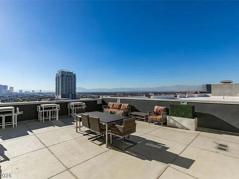 353 Bonneville Ave #343 — Photo 41