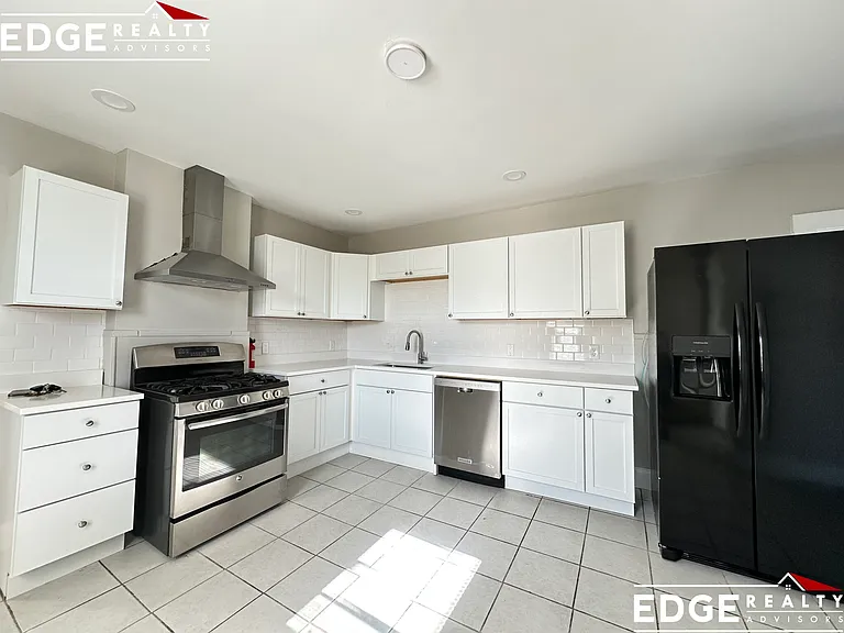315 Warren St #2 — Photo 1