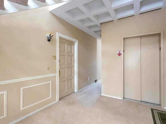 4th image of 3215 E Locust St APT 72