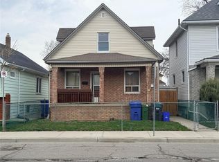 1378 Erie St E, Windsor, ON N9A 3Z7