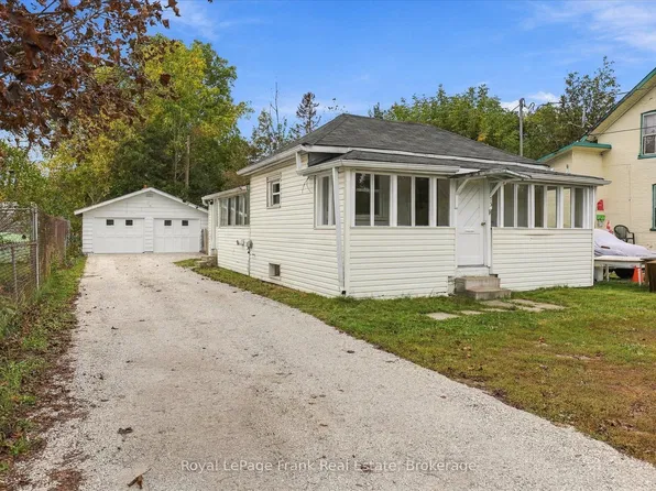73 Lindsay St N, Kawartha Lakes, ON K9V 1T7