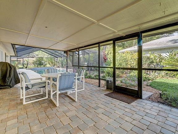 3rd image of 15311 Winding Creek Dr