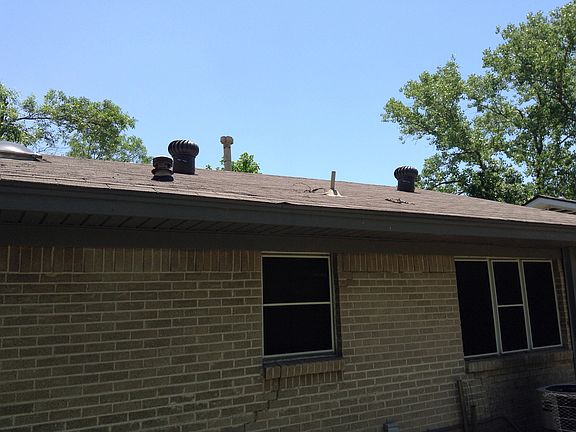 3rd image of 733 Willowbrook Dr