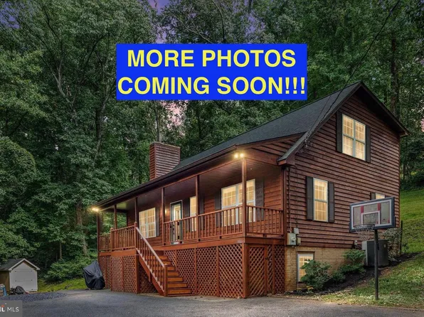 662 Northern Spy Dr, Linden, VA 22642