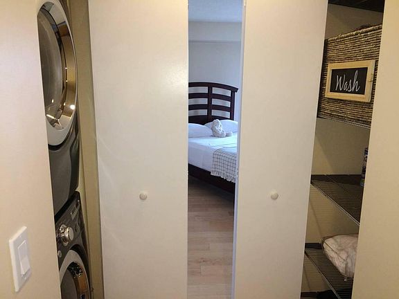 2nd image of 900 N Stafford St APT 917