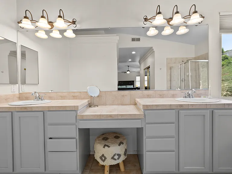 33389 Barrington Dr — Photo 21