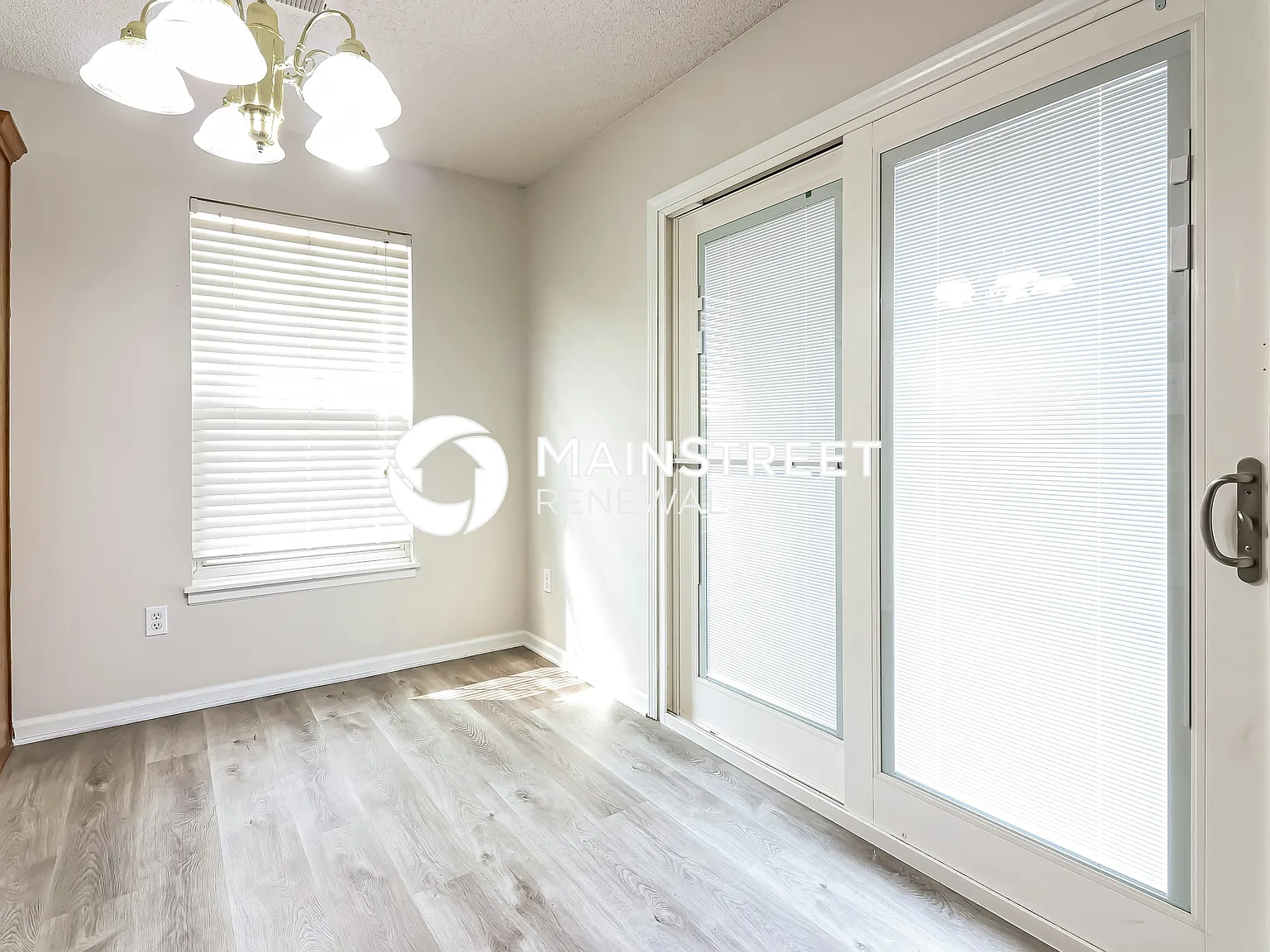 844 SW Country Hill Dr — Photo 4