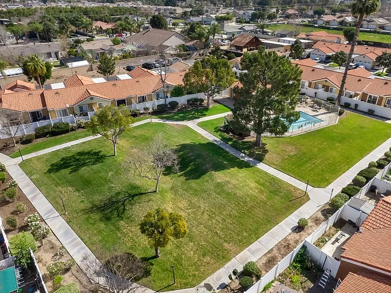 Concord Villas Patio Homes - Riverside, CA — Photo 12