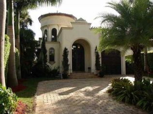 688 Massini Ave, Golden Beach, FL 33160