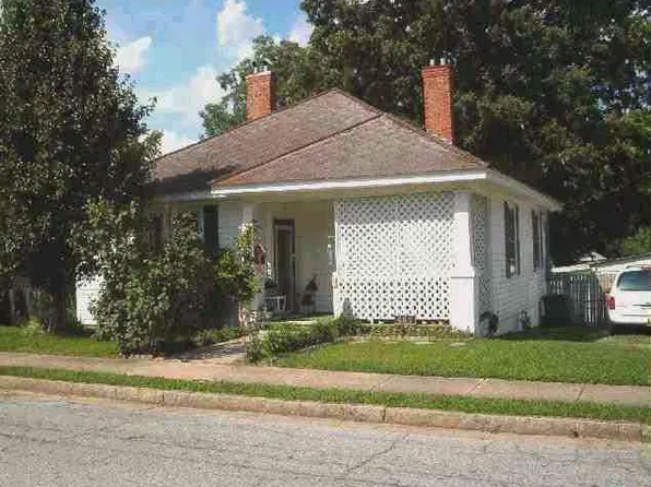 604 Pelzer St, Greenwood, SC 29649