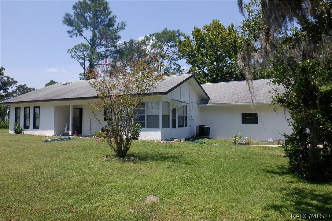 2 bed, 1121 sqft, $1,300 — Photo 1
