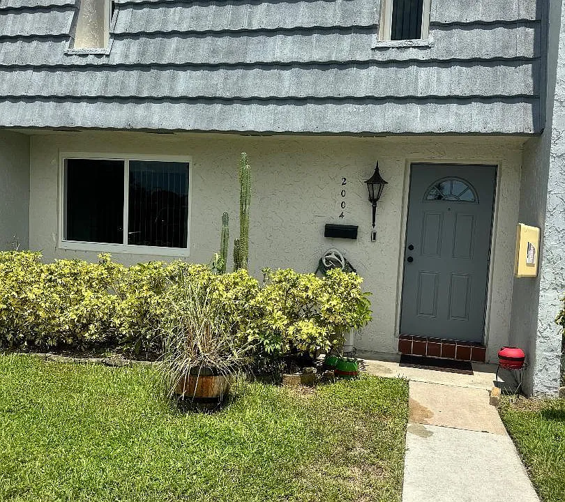 2004 NW 38th Ter #803
