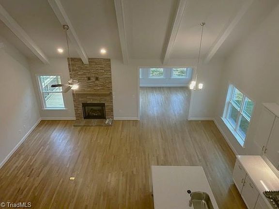 4th image of 5673 Falkirk Dr