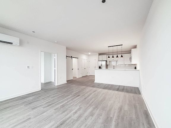 2nd image of 4733 N Wolcott Ave #4534257