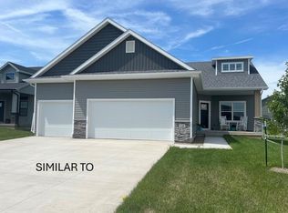 558 SE Hollow Ct, West Des Moines, IA 50265